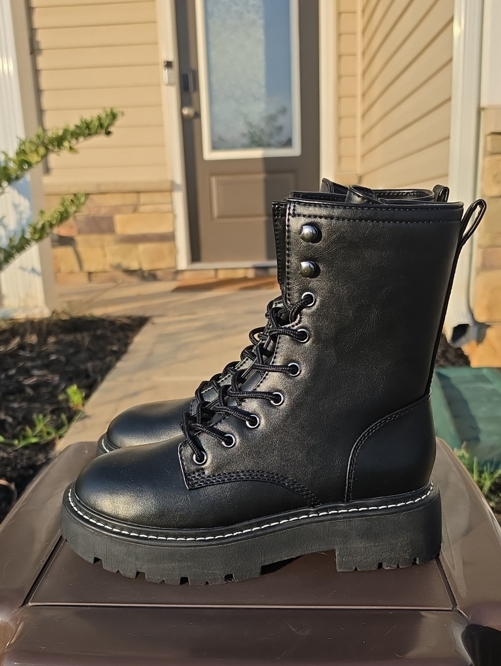Wild Fable Women's Size 8 Combat Boots Black Like New